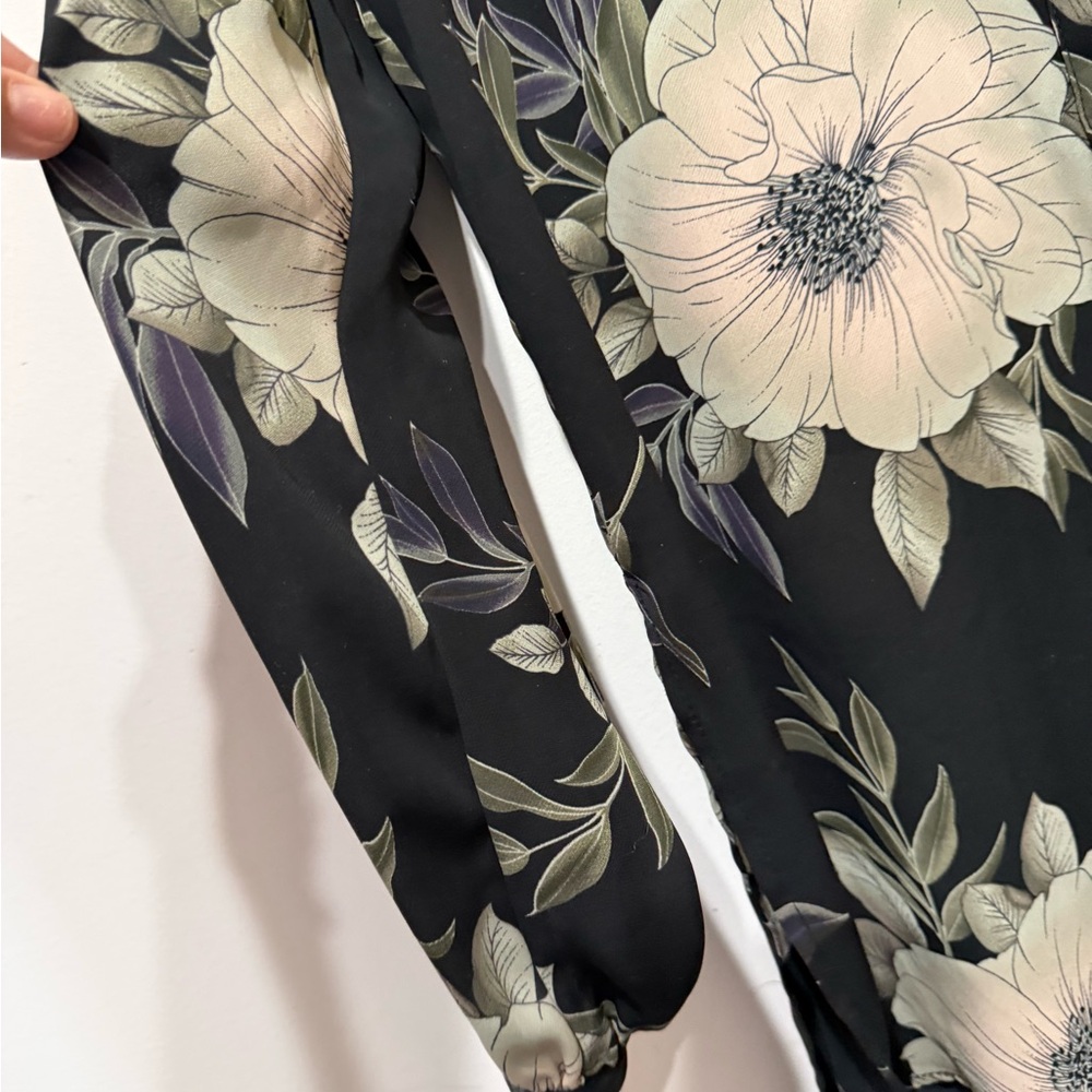 T Tahari Black Floral Blouse - Picture 2 of 5